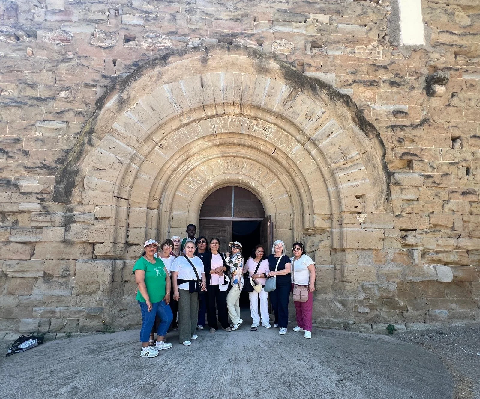El grup de conversa de català de l’UPA Pilar-Magdalena tanca el curs amb una visita al Castell de Gardeny