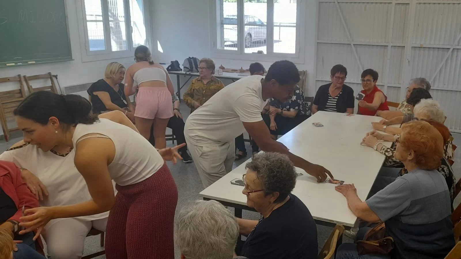 Taller antirumors a Alcarràs per fomentar una convivència més inclusiva