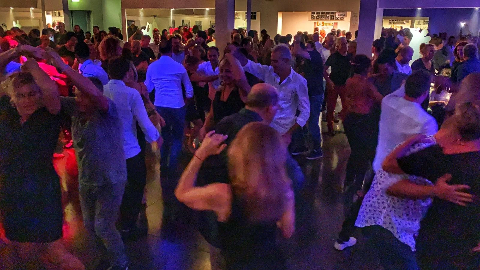 ....confermato: è febbre del Sabato Sera a Firenze! Serata strepitosa allo Stivale...