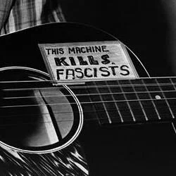 guthrie guitar.jpg