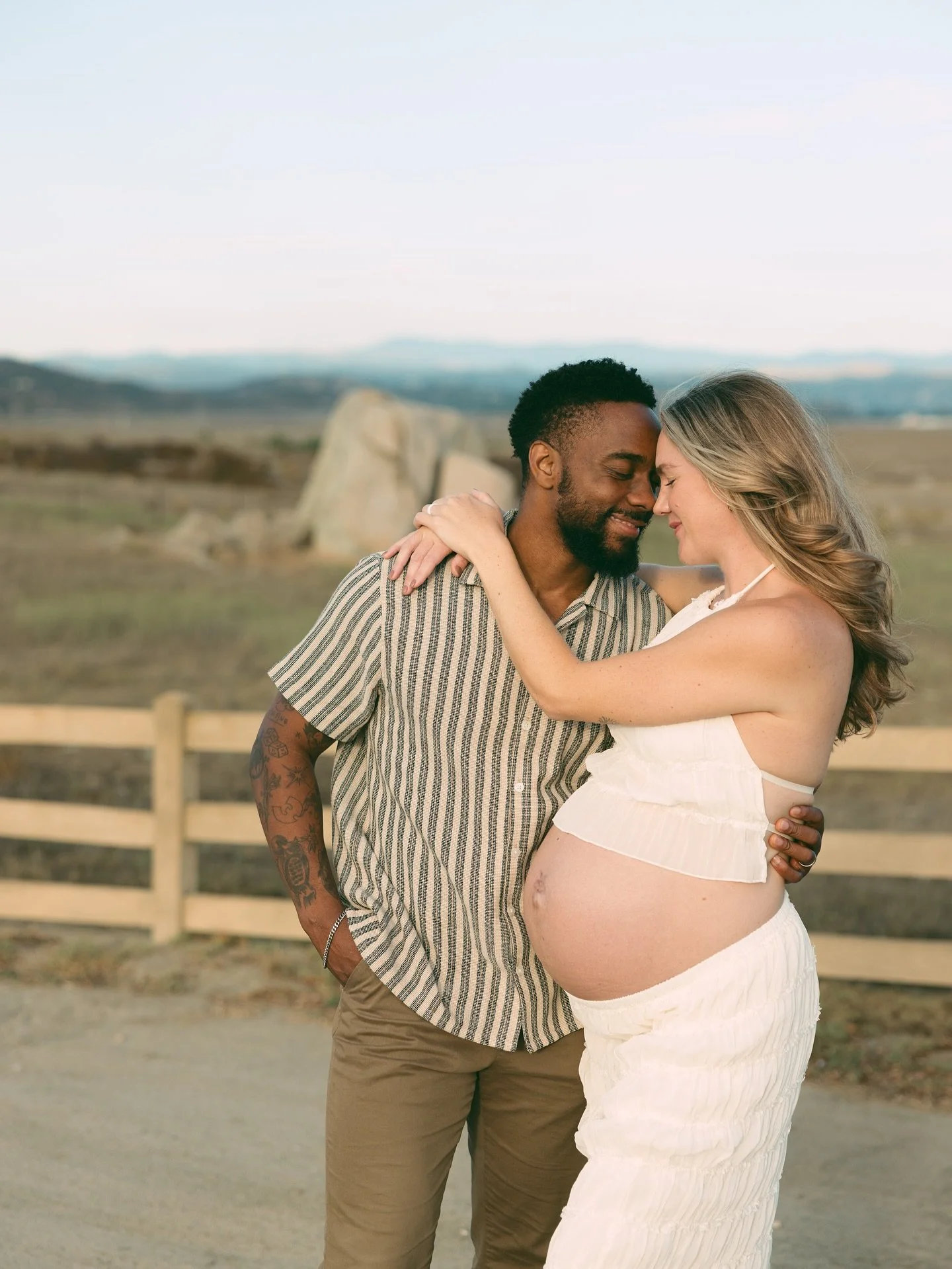 callie + jeremy&rsquo;s maternity session was a dream. peep the end for the prettiest sunset 💖

#motherhood #motherhoodphotographer #maternityphotographer #sandiegophotographer #socalphotographer #maternityphotoshoot