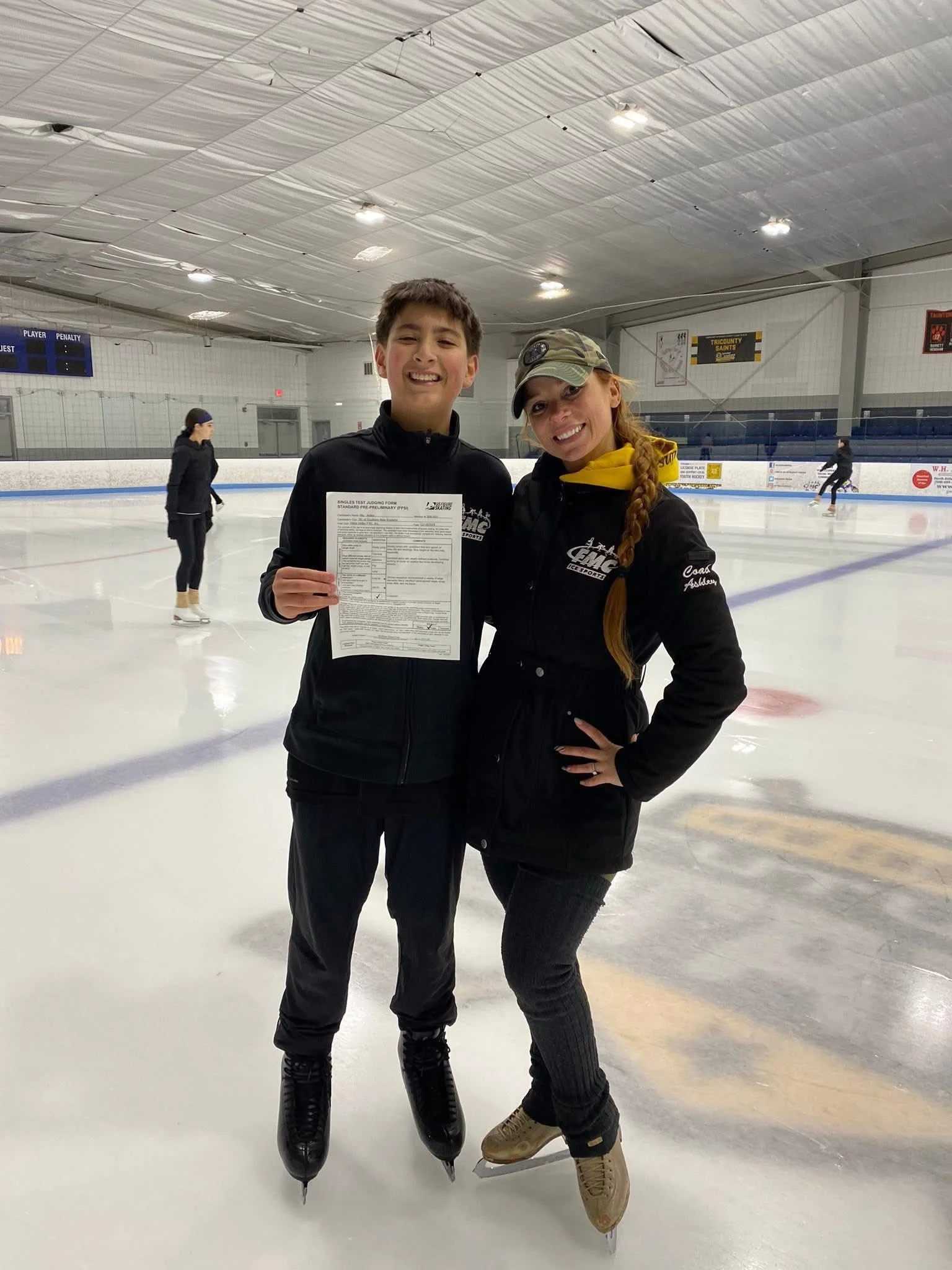 Aiden passed Pre-Preliminary singles freeskate!