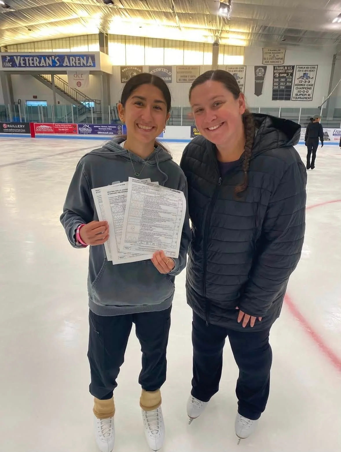 Alexa passed Pre-Bronze Skating Skills!