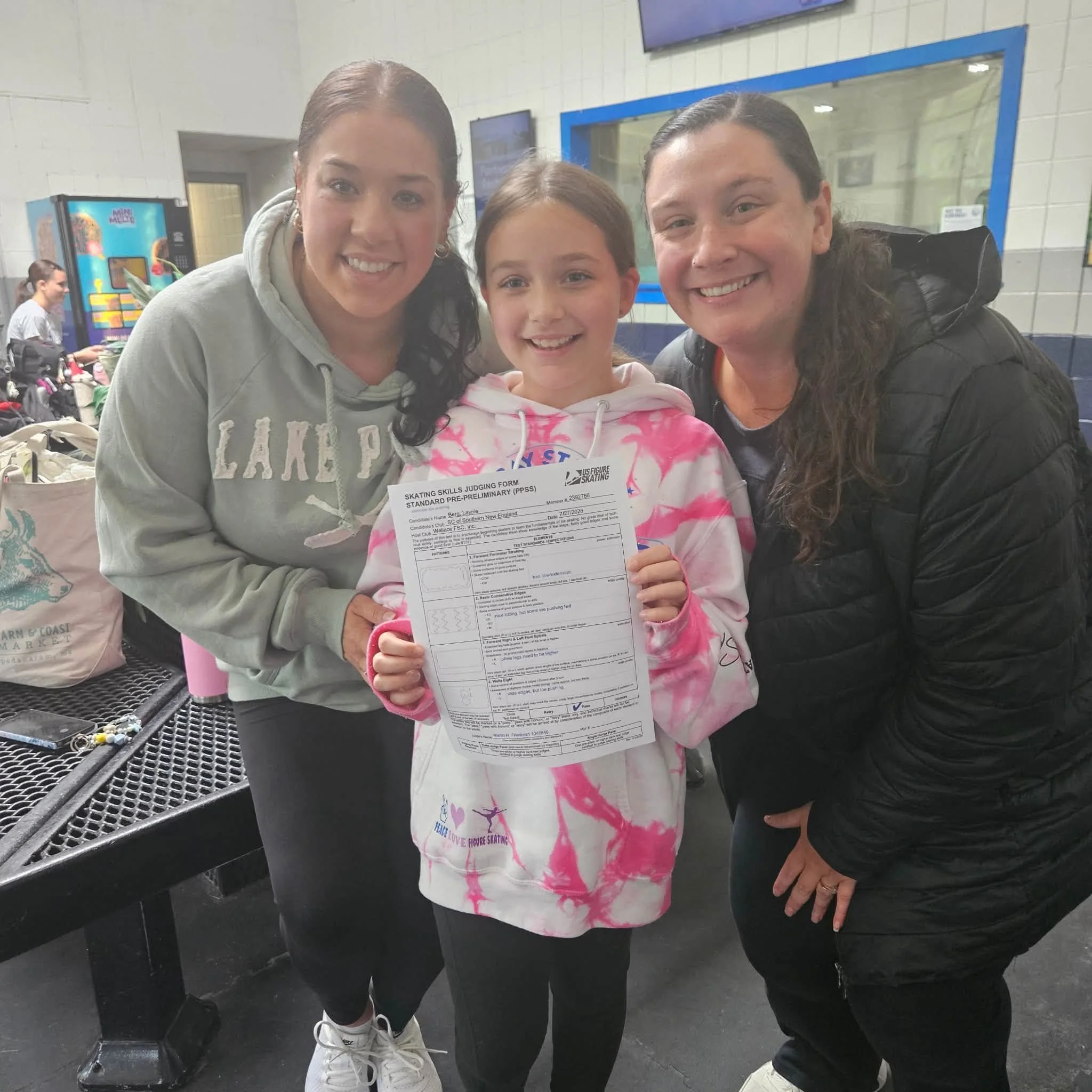 Laynie passed Pre-Preliminary Skating Skills!