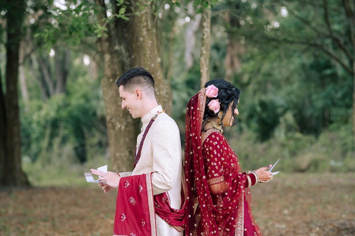 Aditi &amp; Alec - a thread➡️ 

Aditi and Alecs wedding was recently featured in Desh Videsh magazine, so we obviously had to share it too 🙂 

Team:

Photography: @noorkphotography 
Video: @paraagonfilms 
Planning: @instyle_events 
Bride: @aditi_mas