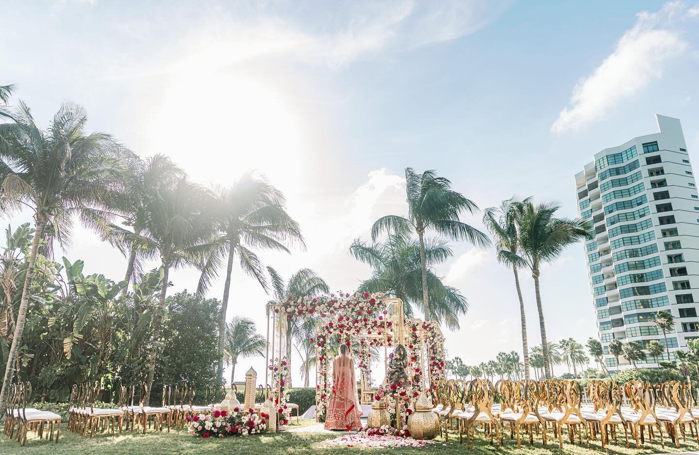 We recently had the opportunity to participate in the Ritz Carltons Indian Wedding Inspiration marketing shoot. We got to bring this concept to life with many great vendors AND we blogged about our experience - link in bio. 

&ldquo;I wish every phot