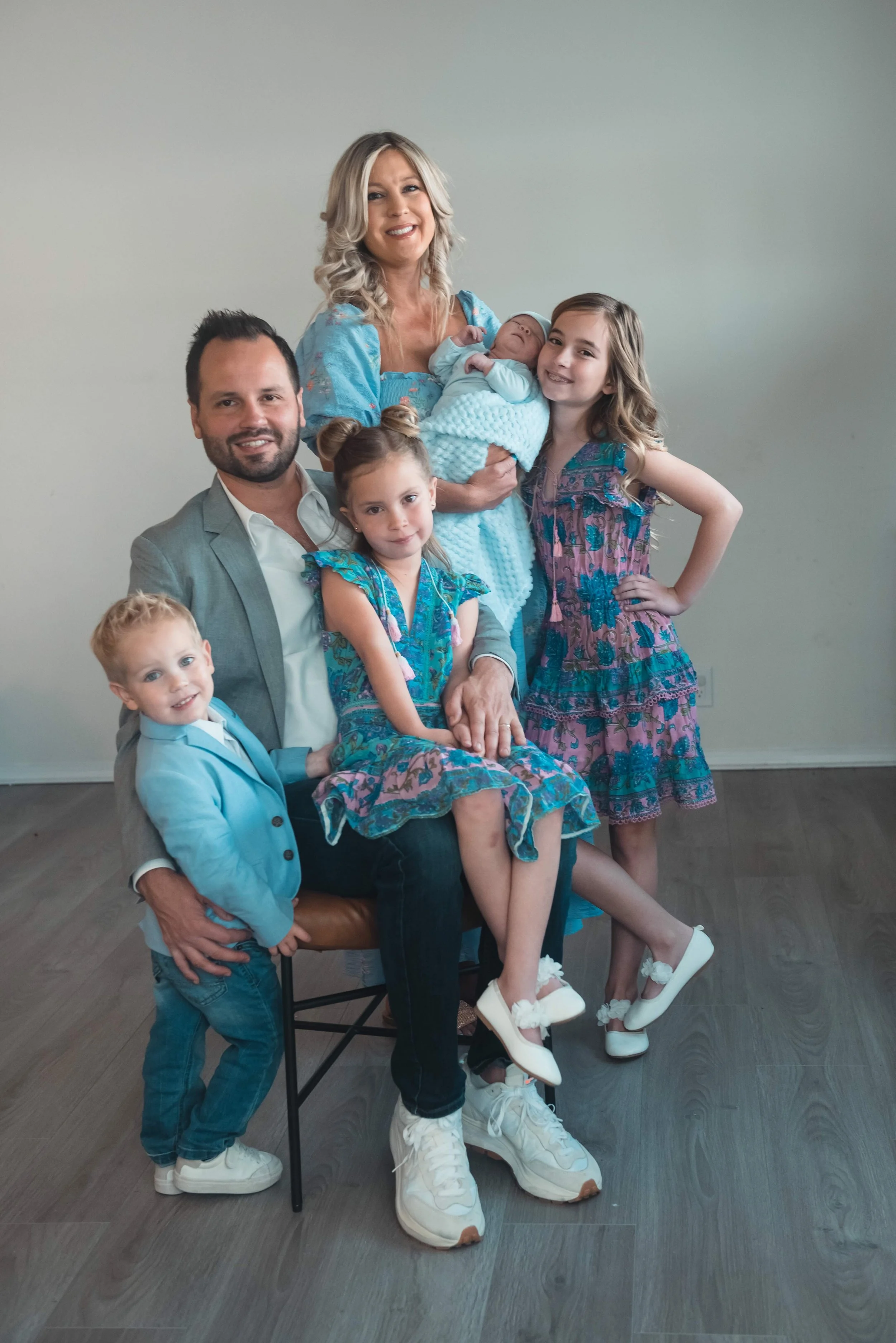 DSholiday-family-photos-2025-sherman-oaks-yana-tinker-yanas-photos-seeyley-7823.jpeg