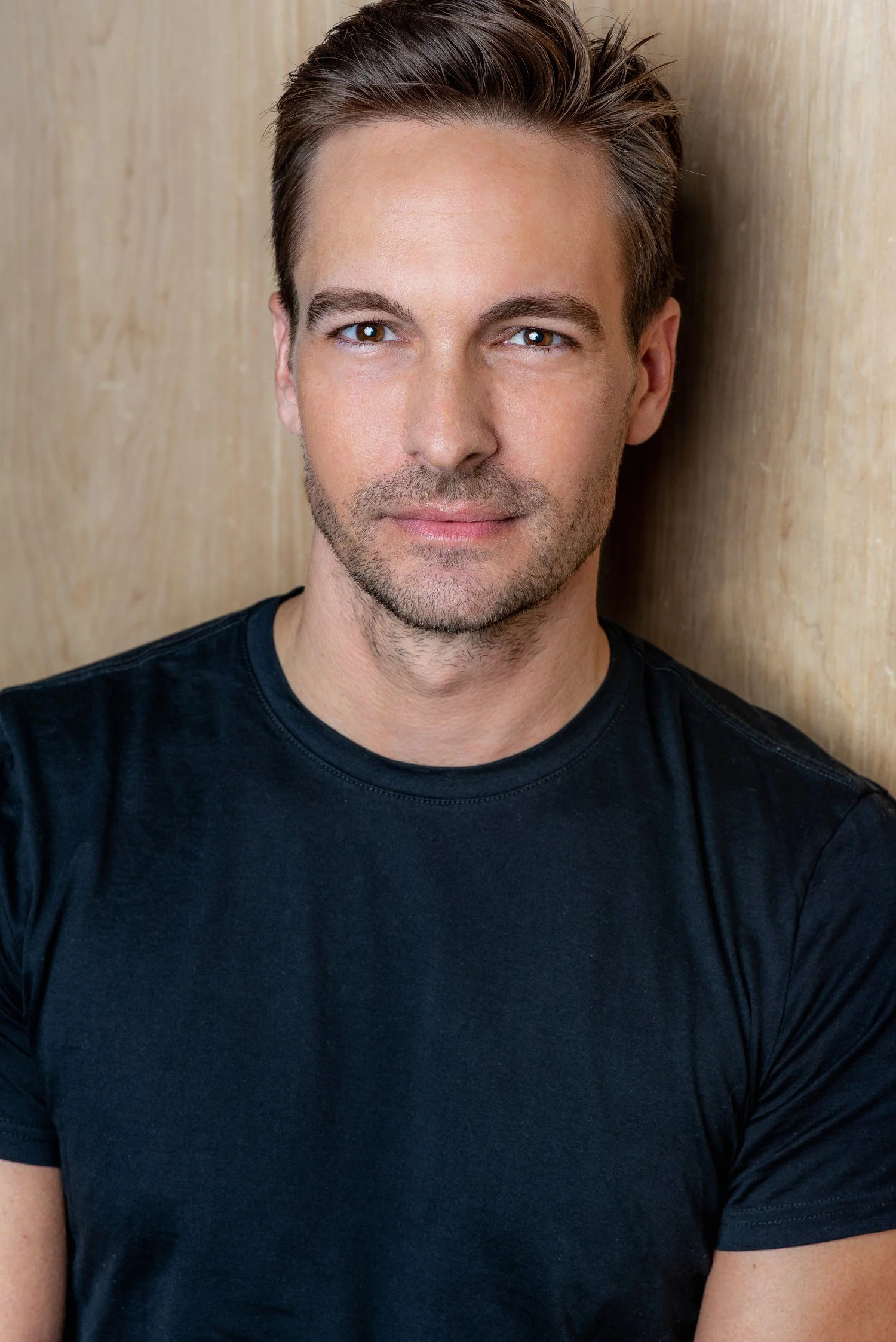 Nick-Steele-2019-actor-headshot-los-angeles-studio.jpg