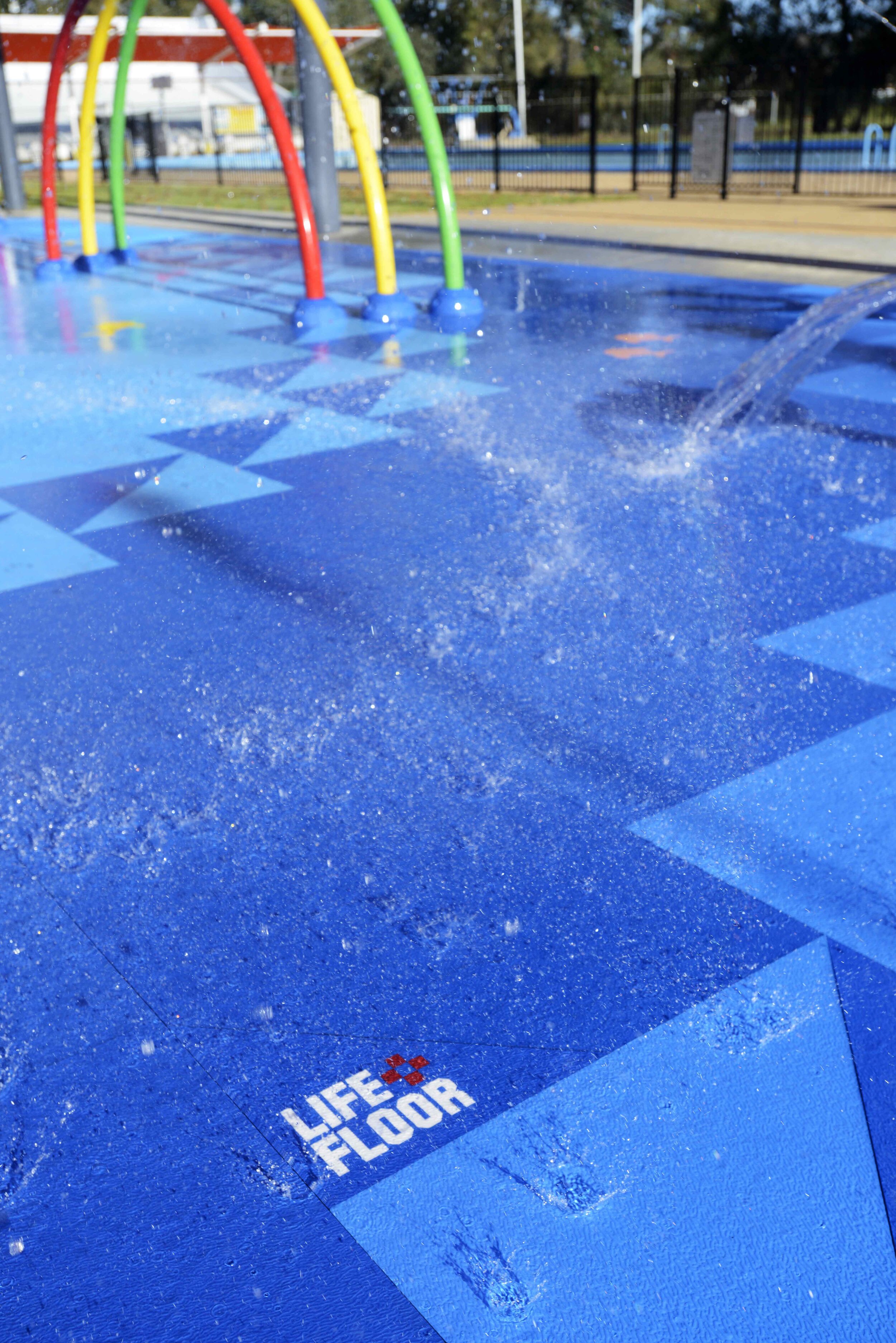 life_floor_at_cootamundra_splash_pad_1588.jpg