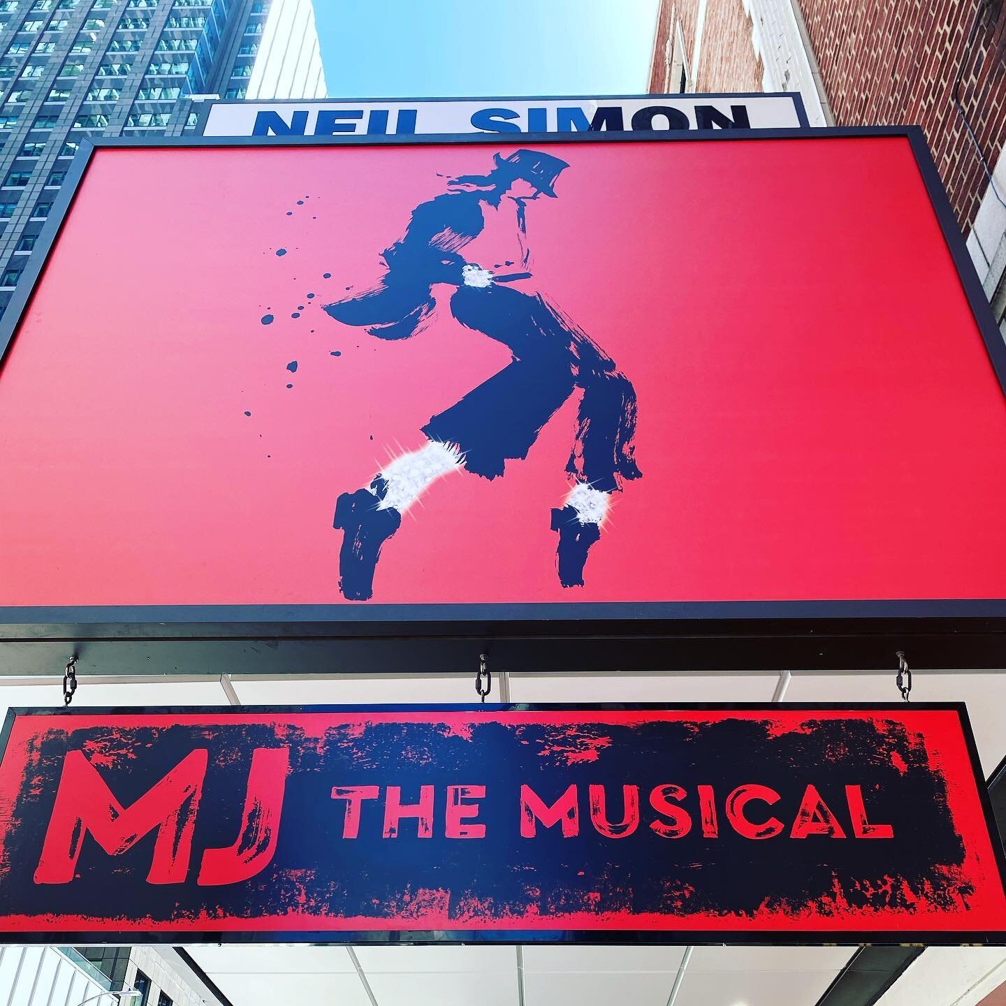 So excited...Back to 1 everybody!!!! @mjthemusical #neilsimontheatre #davethemanager
