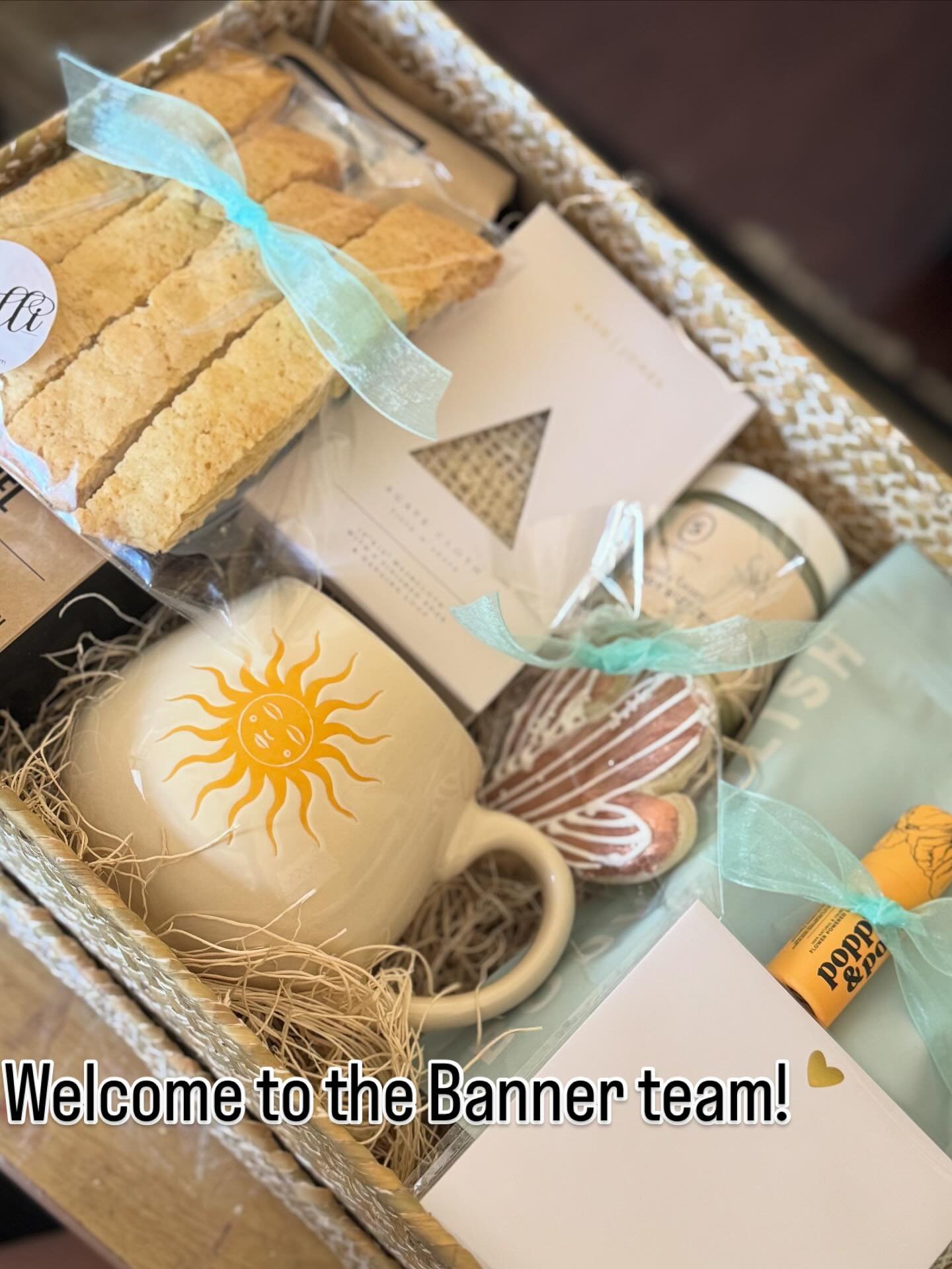 Spreading some AZ sunshine love for a new team member. 
.
.
.
#welcomegifts #customgifts  #giftboxes #shopaz