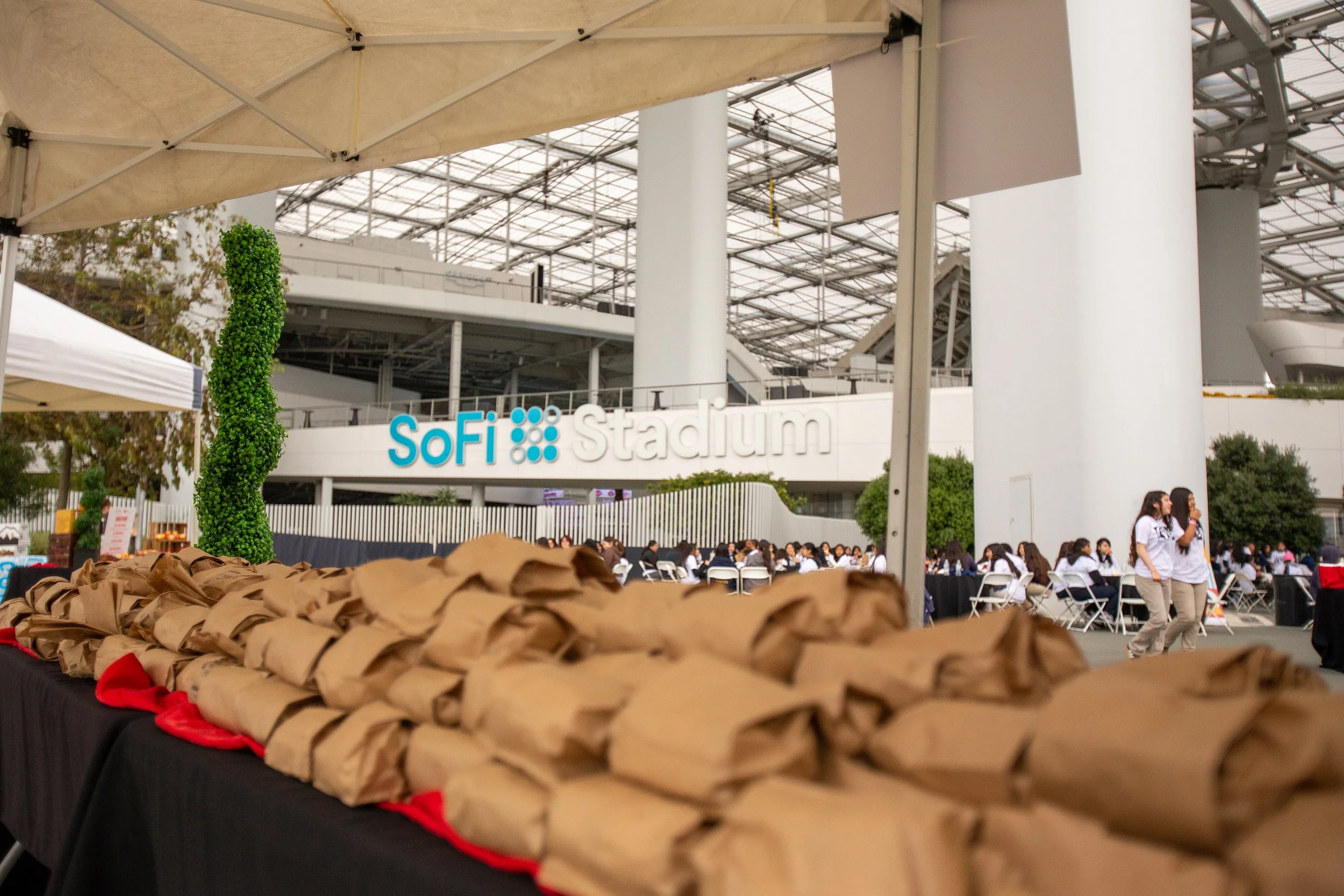 04.23.2025 SoFi Staduim - LA Promise - Veronica-28.jpg