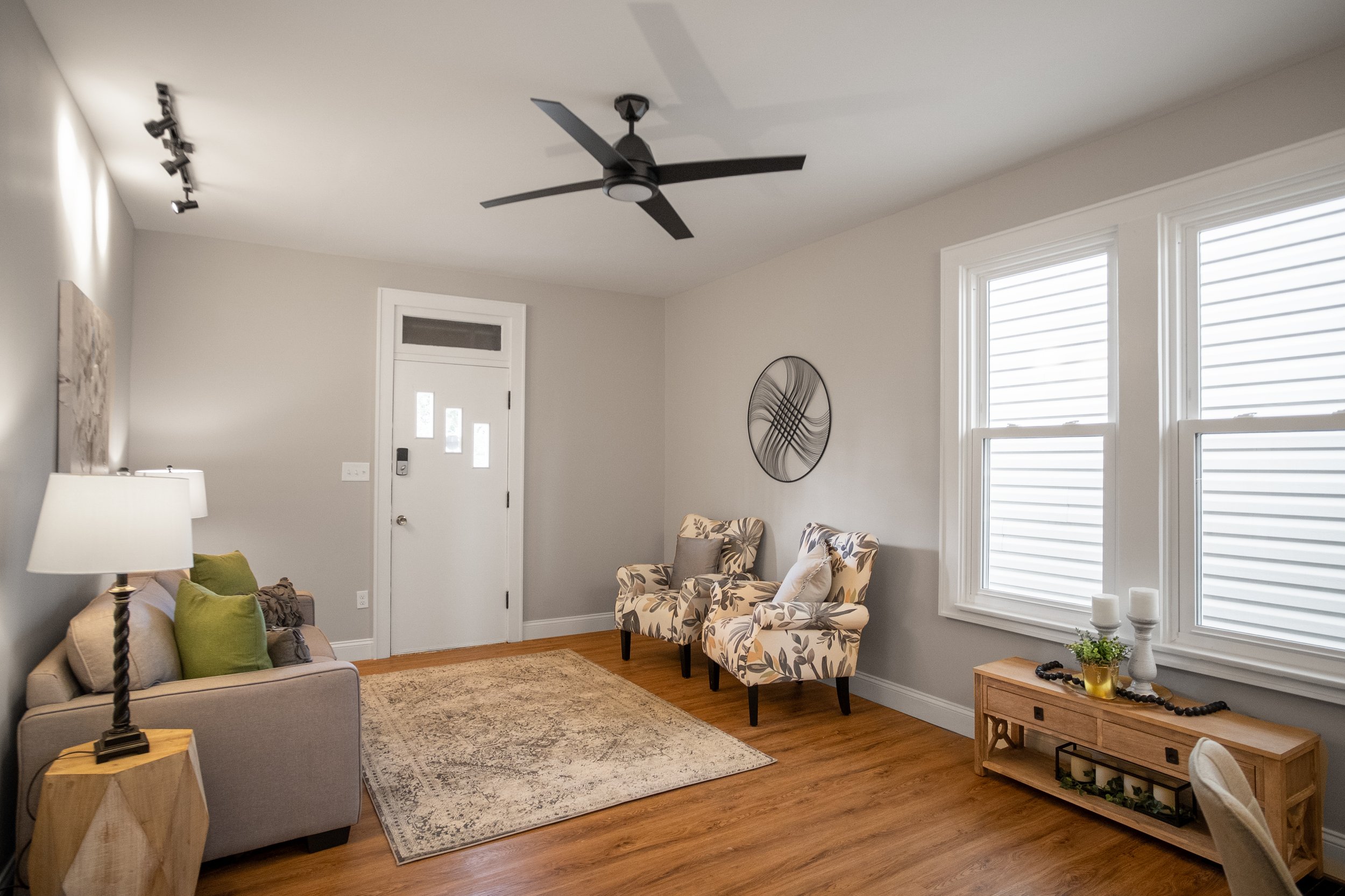 Living Room 4.jpg