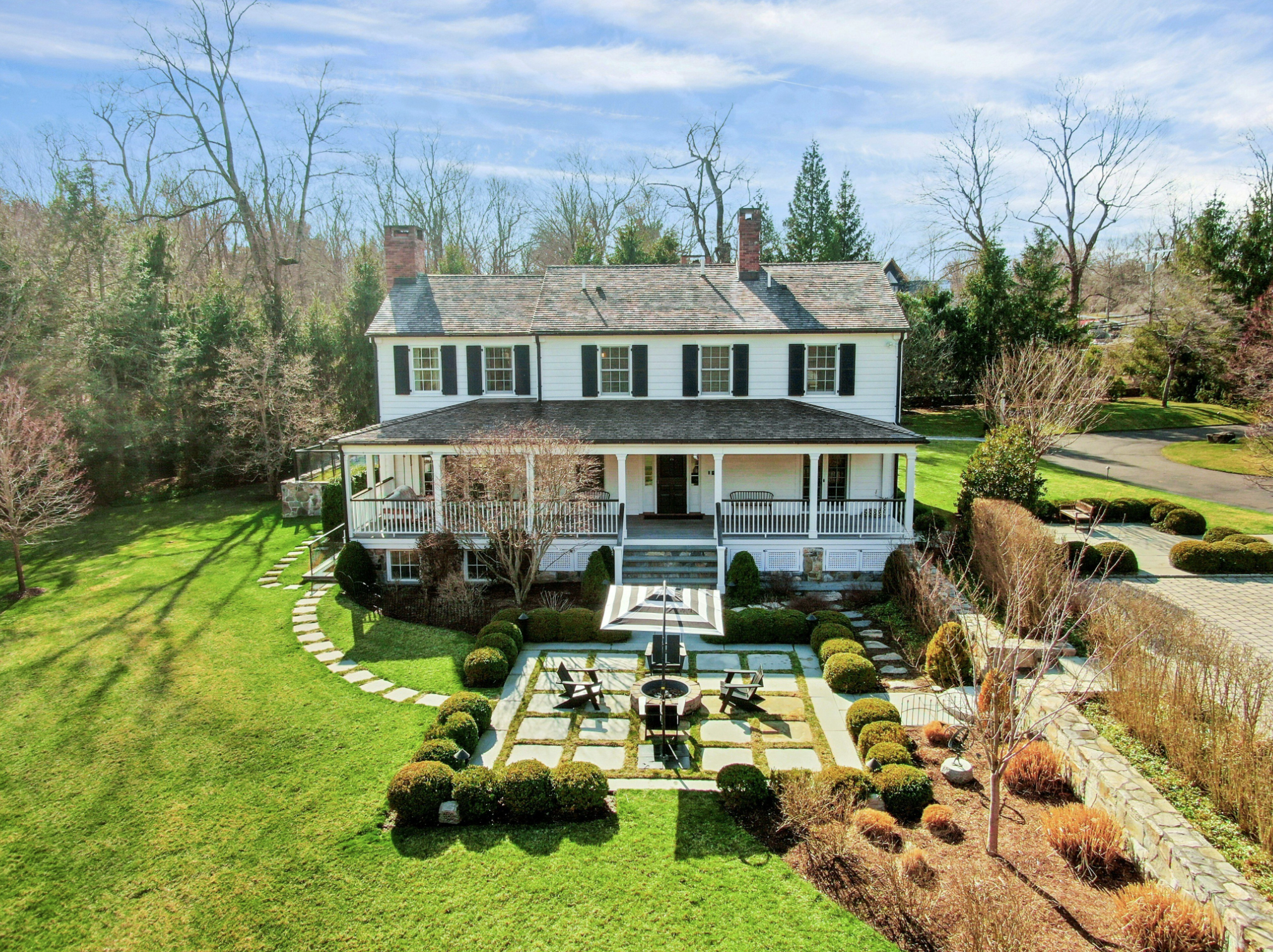HOUSE BEAUTIFUL - APPLEJACK FARM