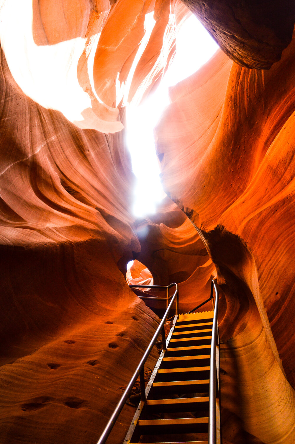 lower-antelope-canyon-stairs