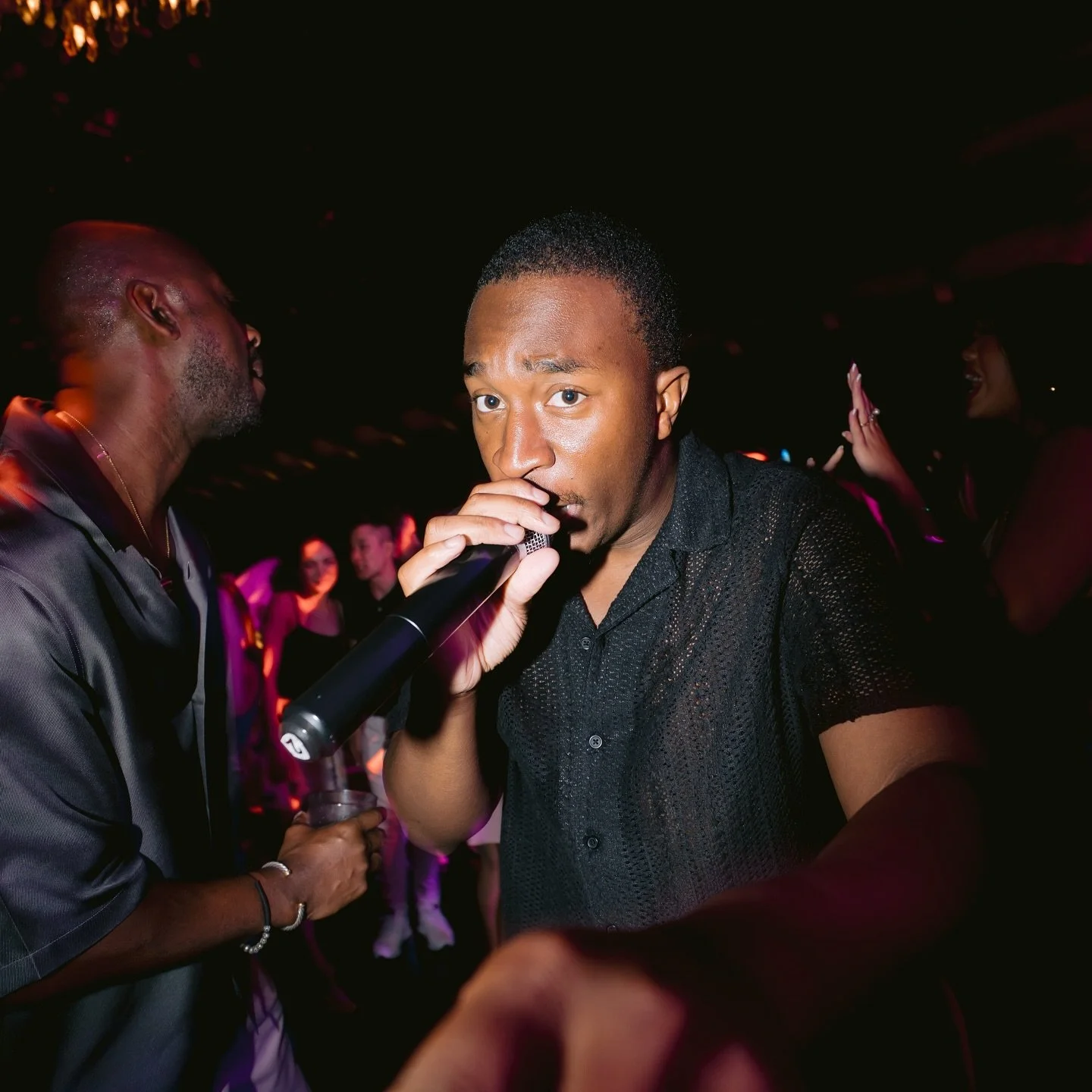 Here I go again 🎤 😂 

Bali After Party featuring @adamdaf_ , @haroldjakarta , @alexandernabit , @etty_ratu , and the Chapman Family and Friends 

📌: @kempinskibali