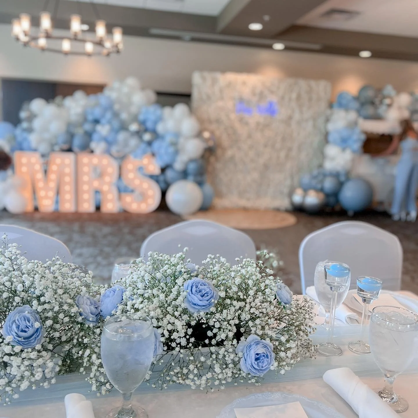 Can you find our balloon artist in the last photo? 😆