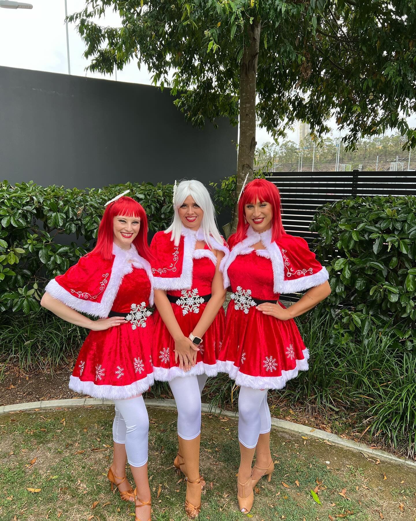 A magical day celebrating Santa&rsquo;s arrival to @westfieldcoomera 🎁✨🎄 @little.and.large.events