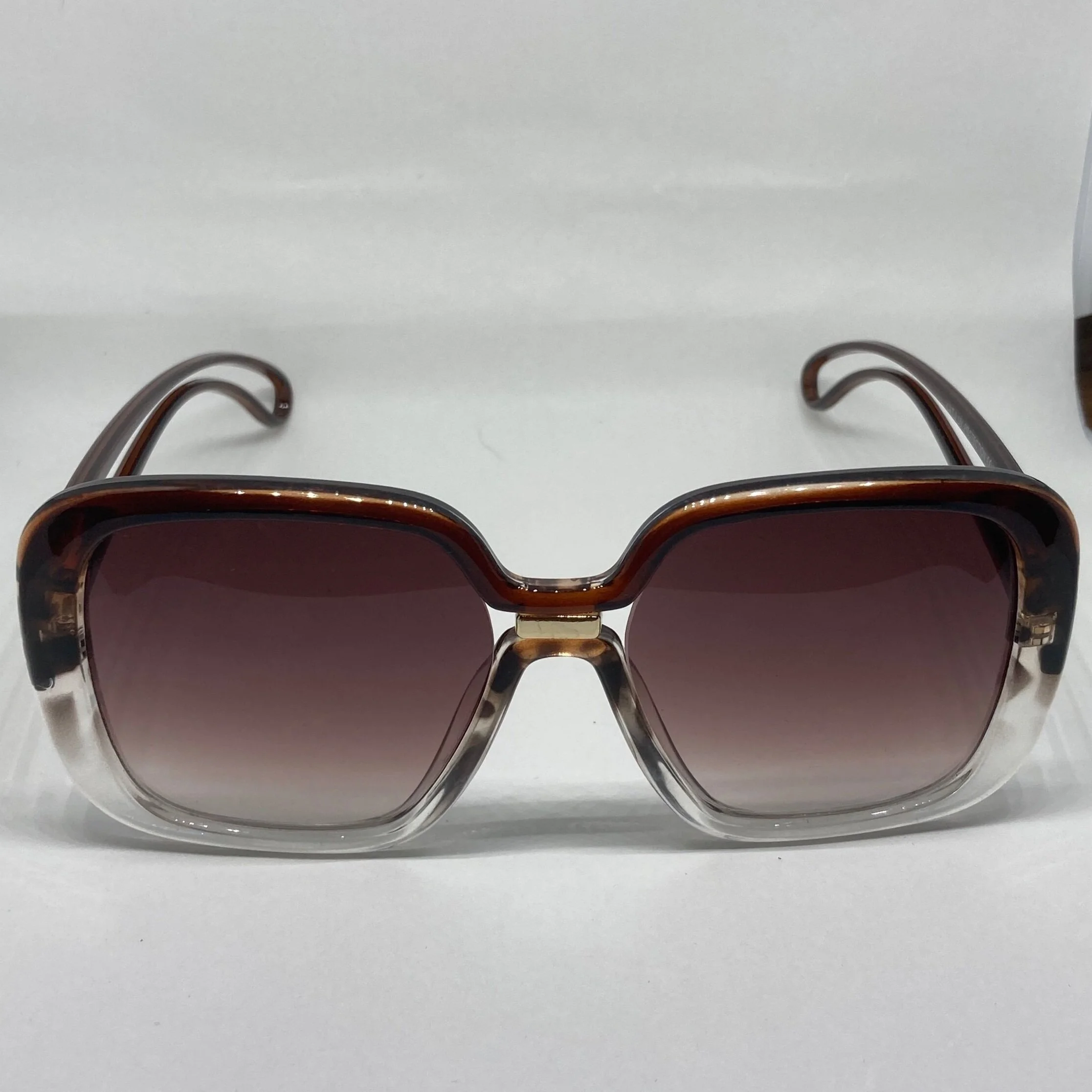 BF78A7E9-3D3C-41A4-AE40-E5DEBACFD795