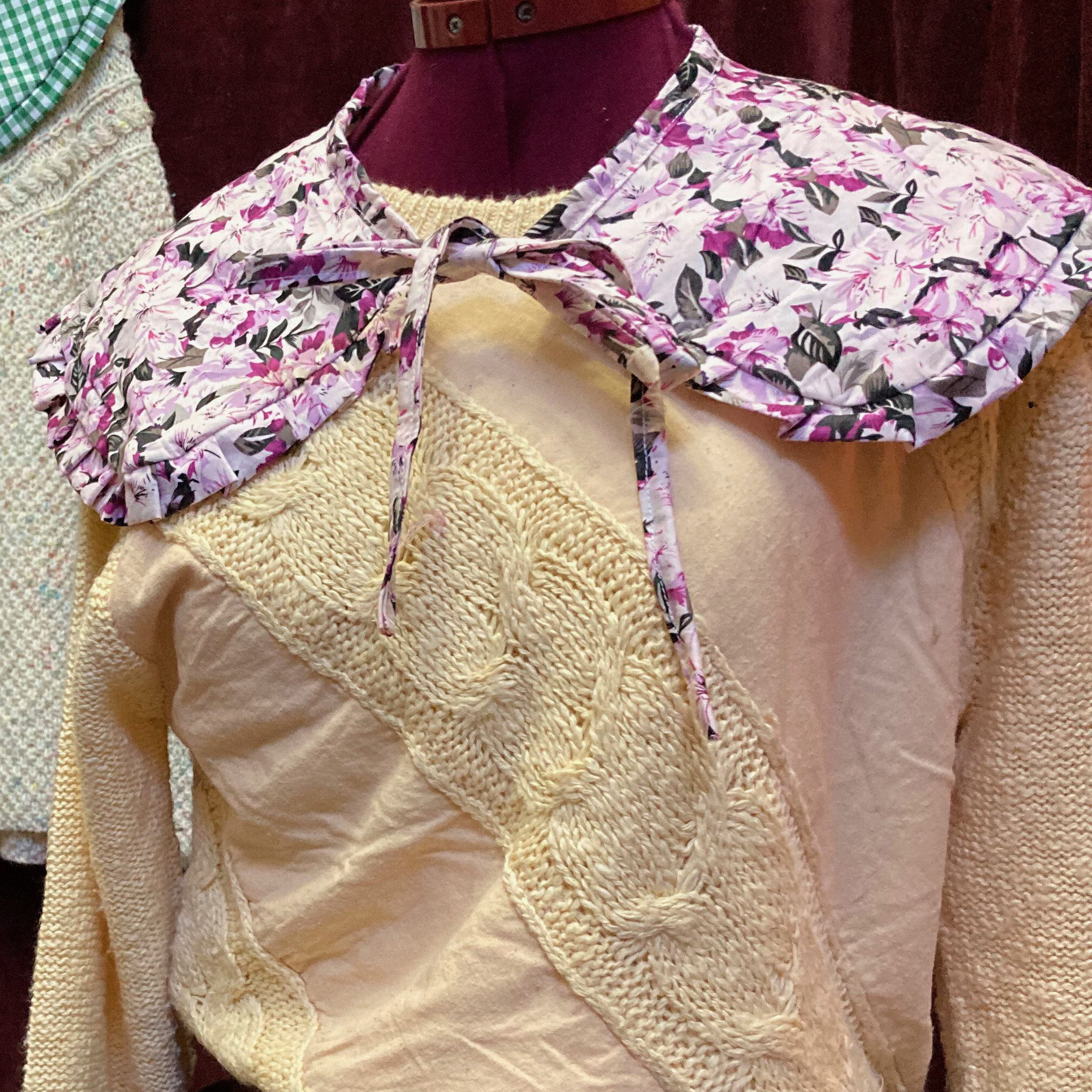 Purple Flower Yeoman Collar