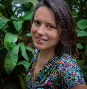 Wanted: energetic female professionals who want to capture their wisdom for their tribe