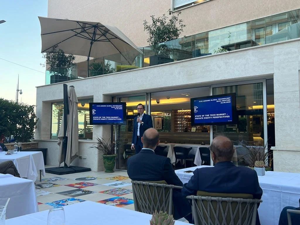 September 22nd: Cocktail Five Arrows &amp; Carlson VC at Club 39