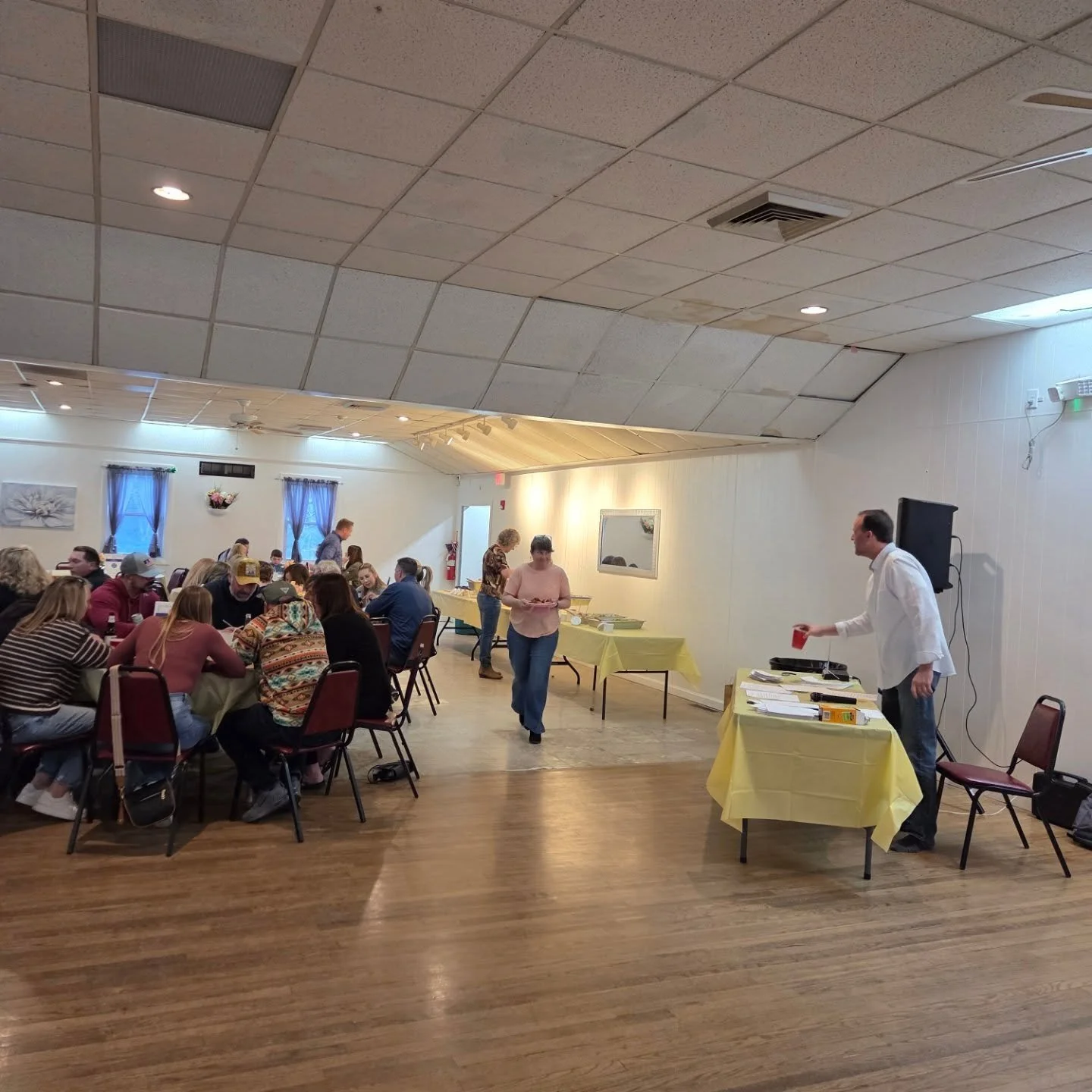 THANK YOU FOR A SUCCESSFUL TRIVIA NIGHT!
With your support, we raised approximately $4,000 for our programs to help homeless pets and other pets in need.

Thanks to all who played, our Trivia host and to our raffle donors and our sponsor.
Sponsor -St