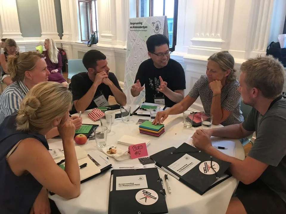 Københavns Kommune afprøver nyt format: »Borgerne bliver inviteret ind i teltet i stedet for bare at stå uden for og pisse«