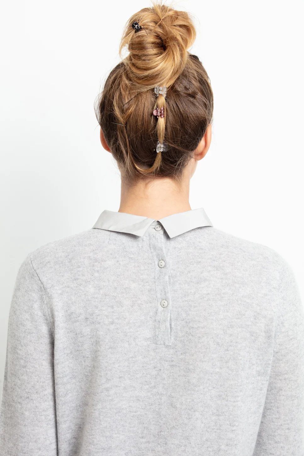 SHANNOU COOL CHIGNON BACK.jpg