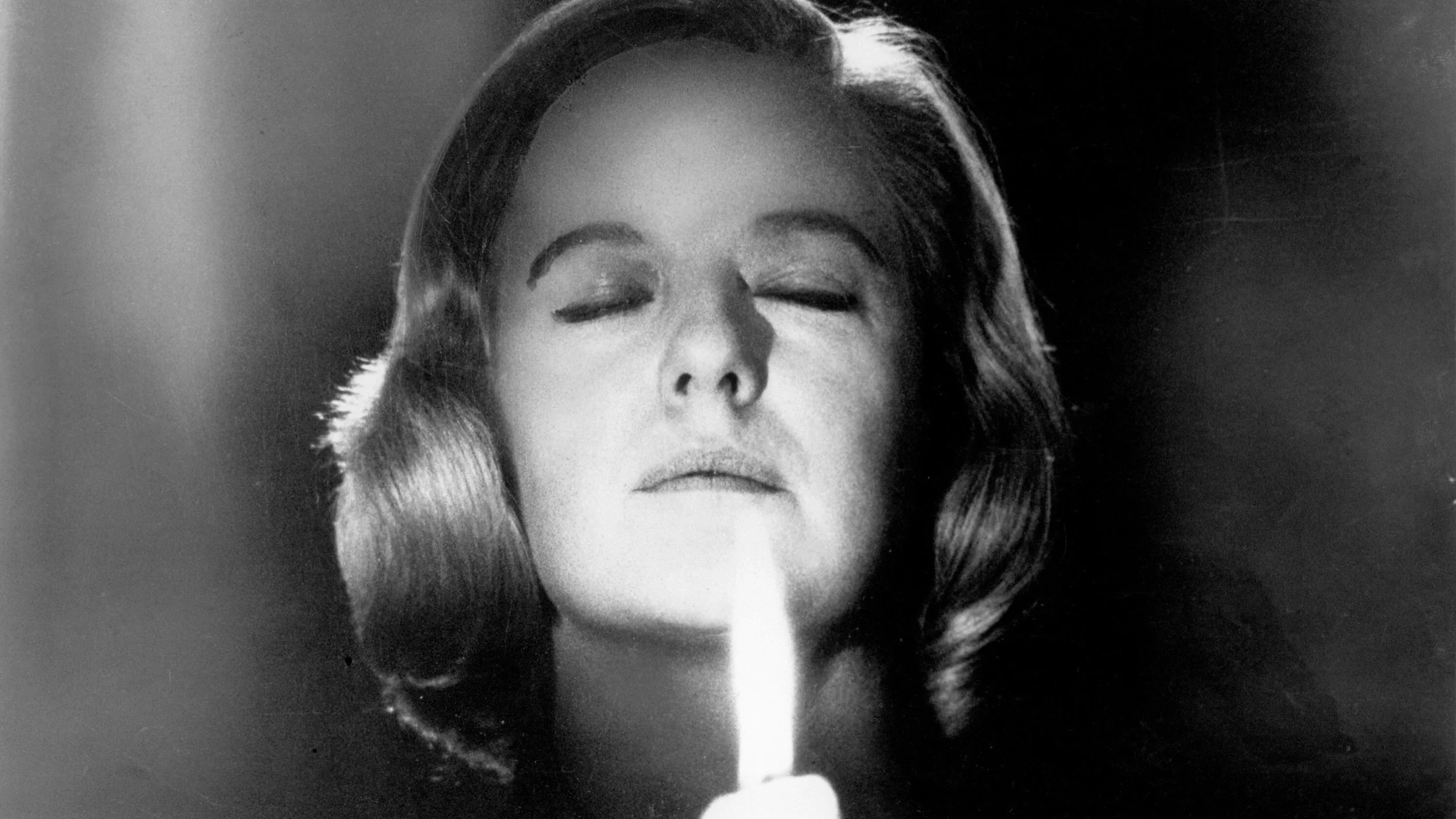 Danse Macabre #8: Film Review — "Séance on a Wet Afternoon" (1964)