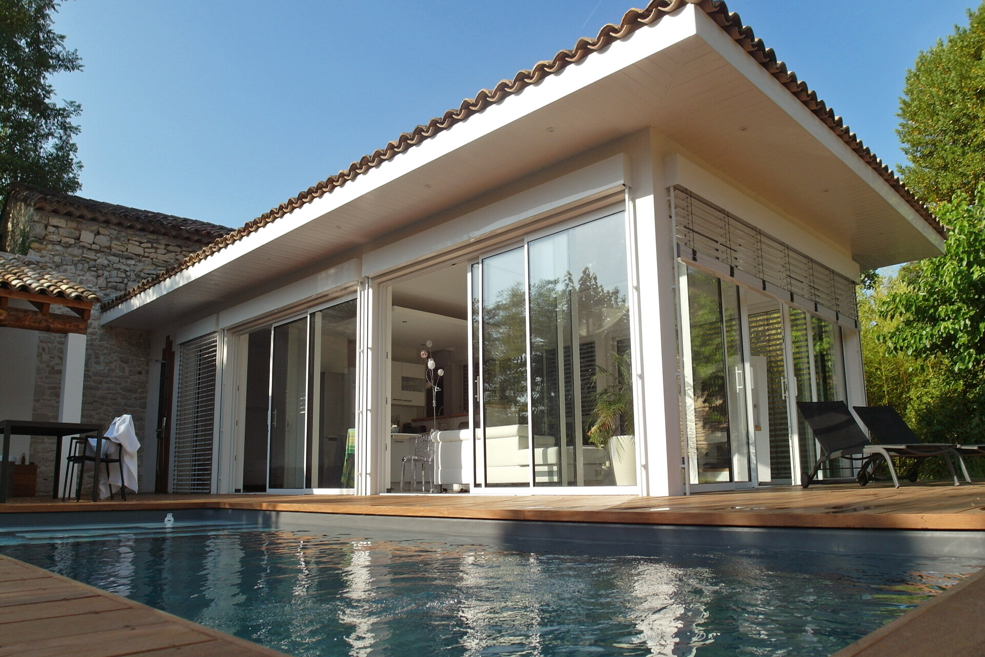 Villa contemporaine à louer avec sa piscine privative chauffée près de Sommières et Uzès dans le Gard