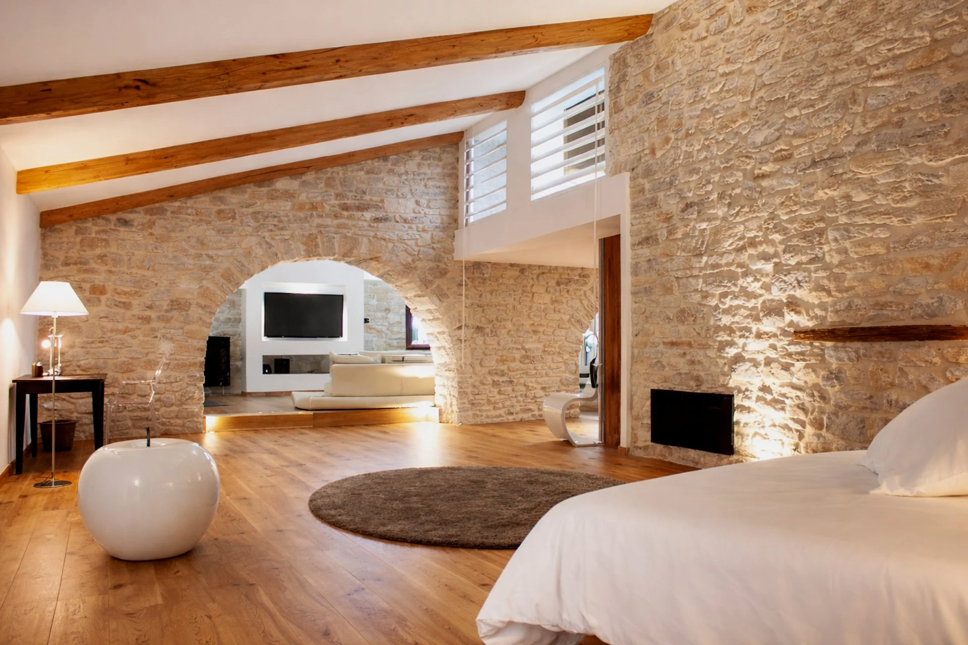 Location vacances de luxe avec jacuzzi en Camargue.jpg