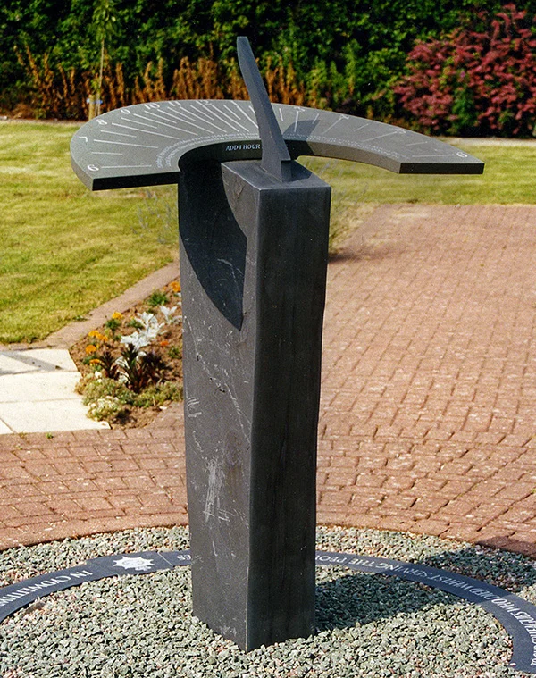 1)Bridgend sundial_600px.jpg
