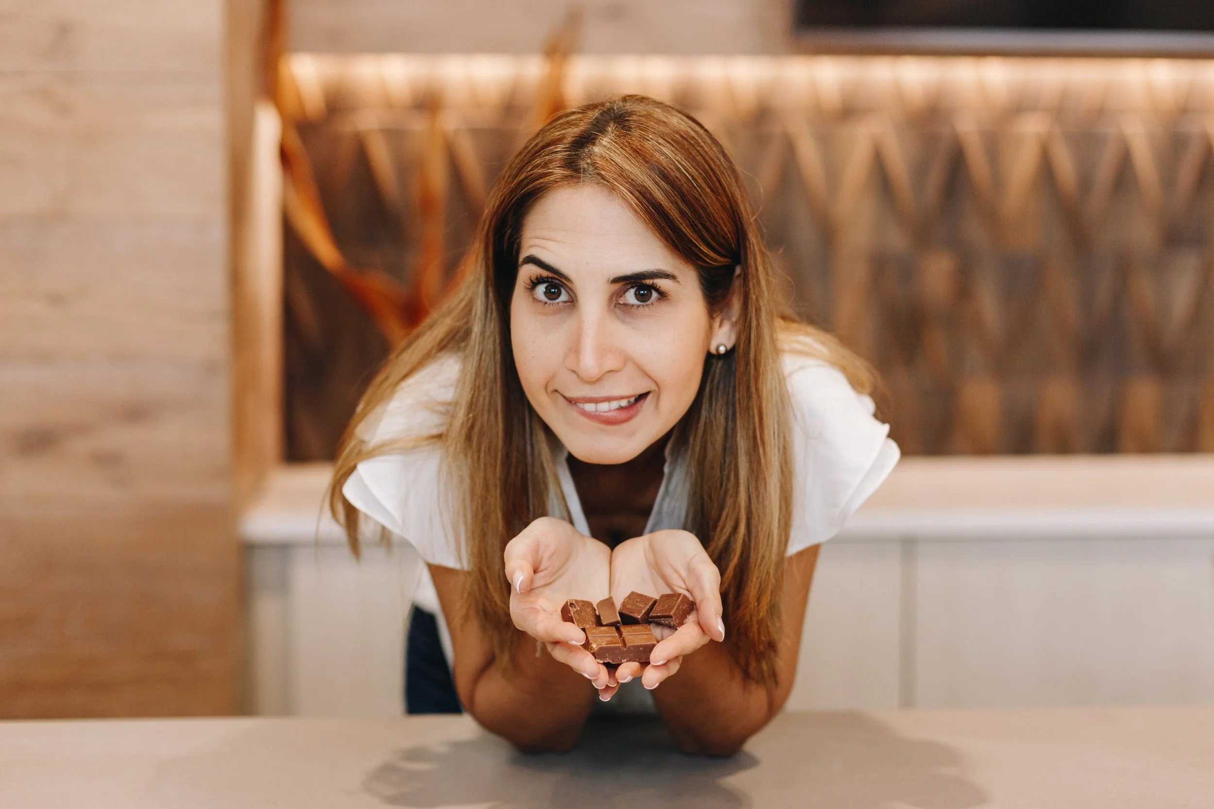 ¿Por qué cuando estamos ansiosos aumentan nuestros antojos?