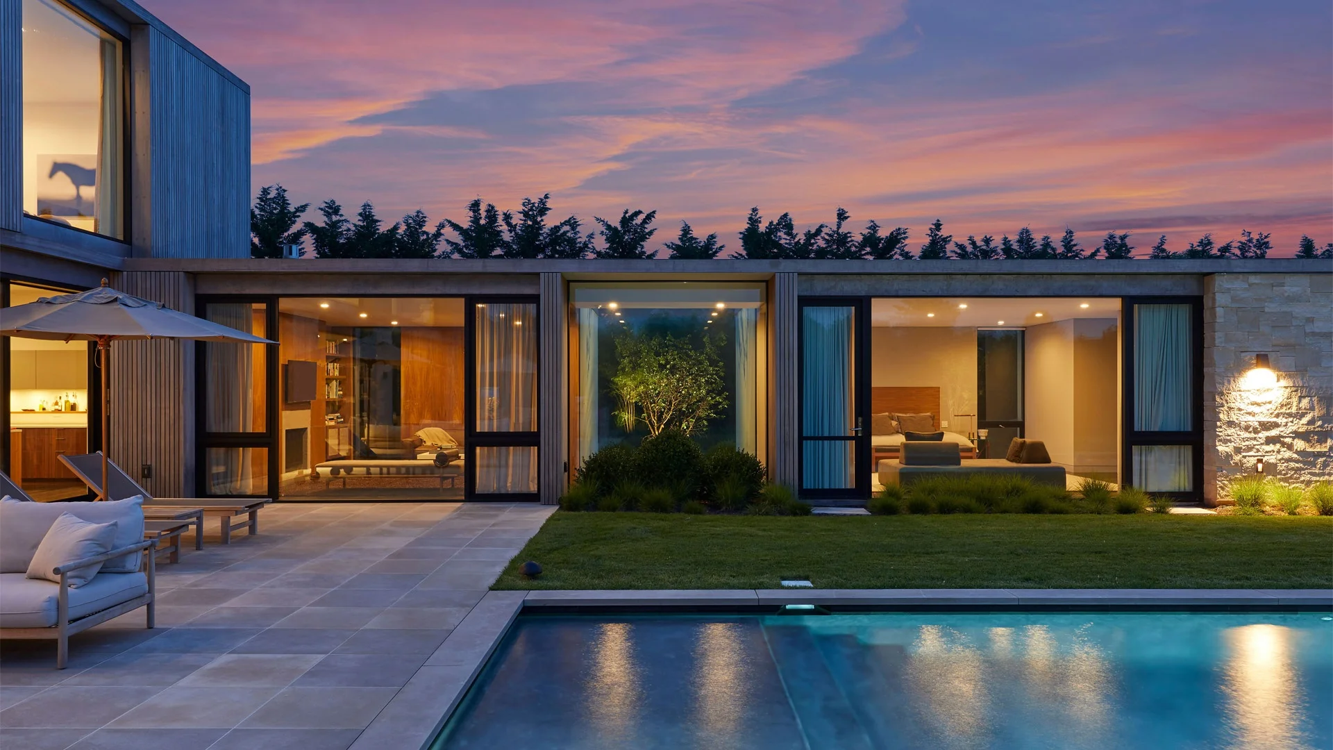 183JobsLnBridgehampton_backv4-DUSK.jpg