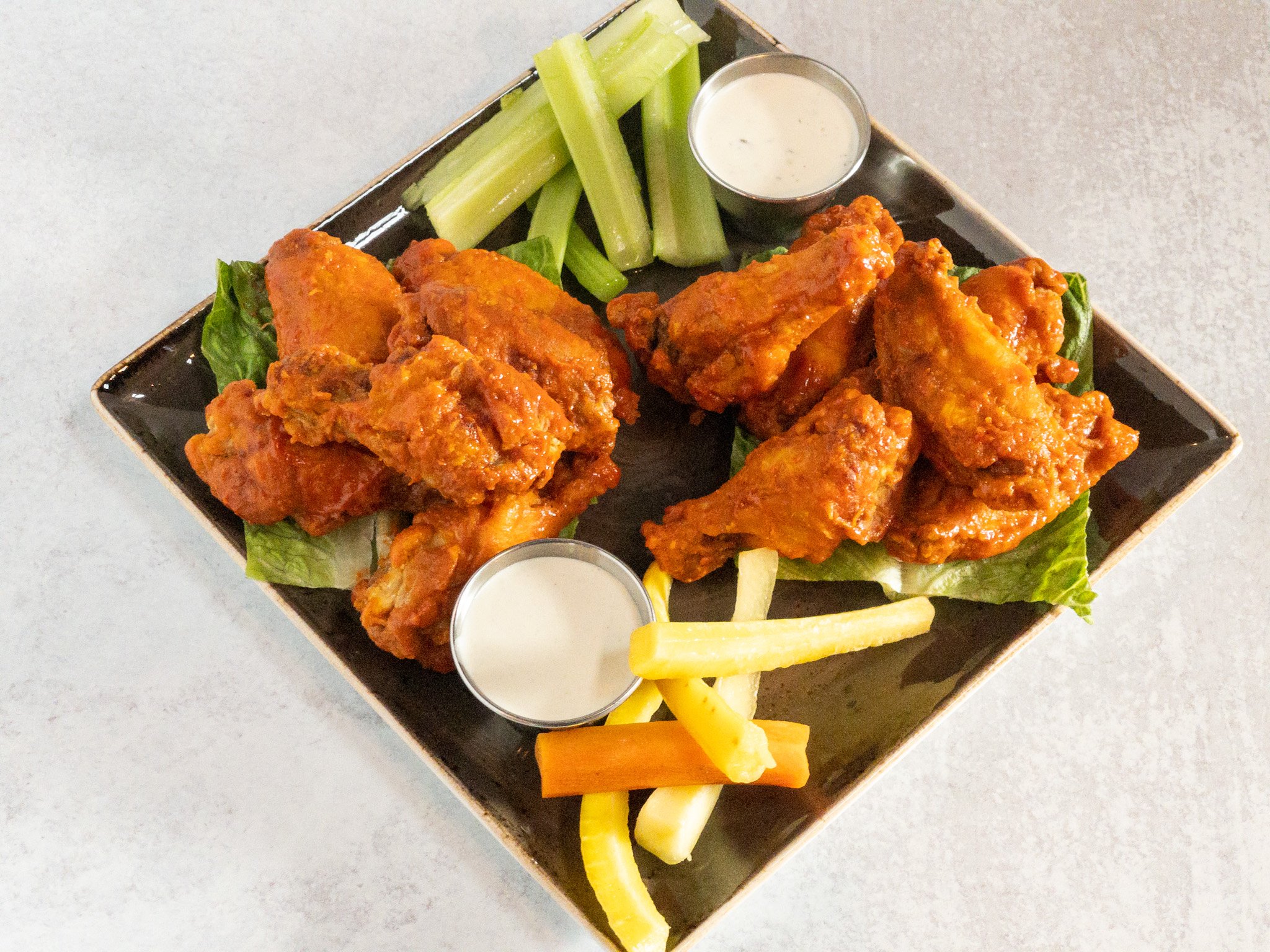 Appetizer_Dozen Wings.1.jpg