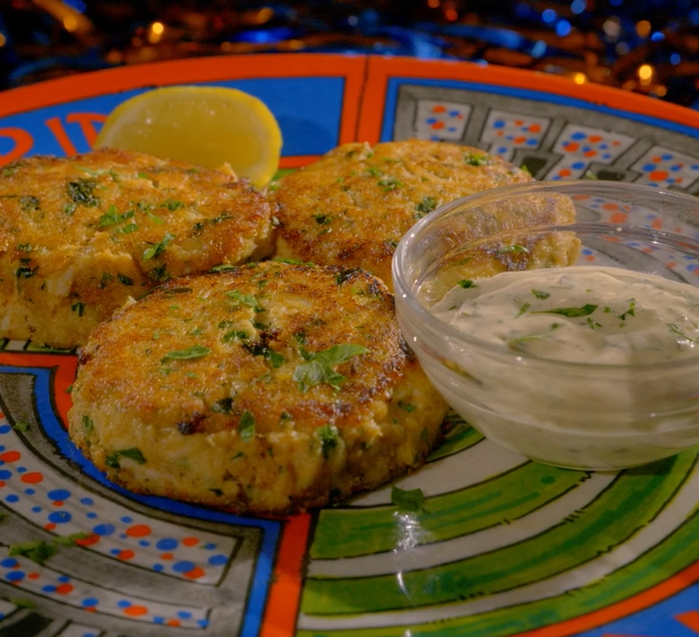 CRAB CAKES WITH REMOULADE SAUCE 