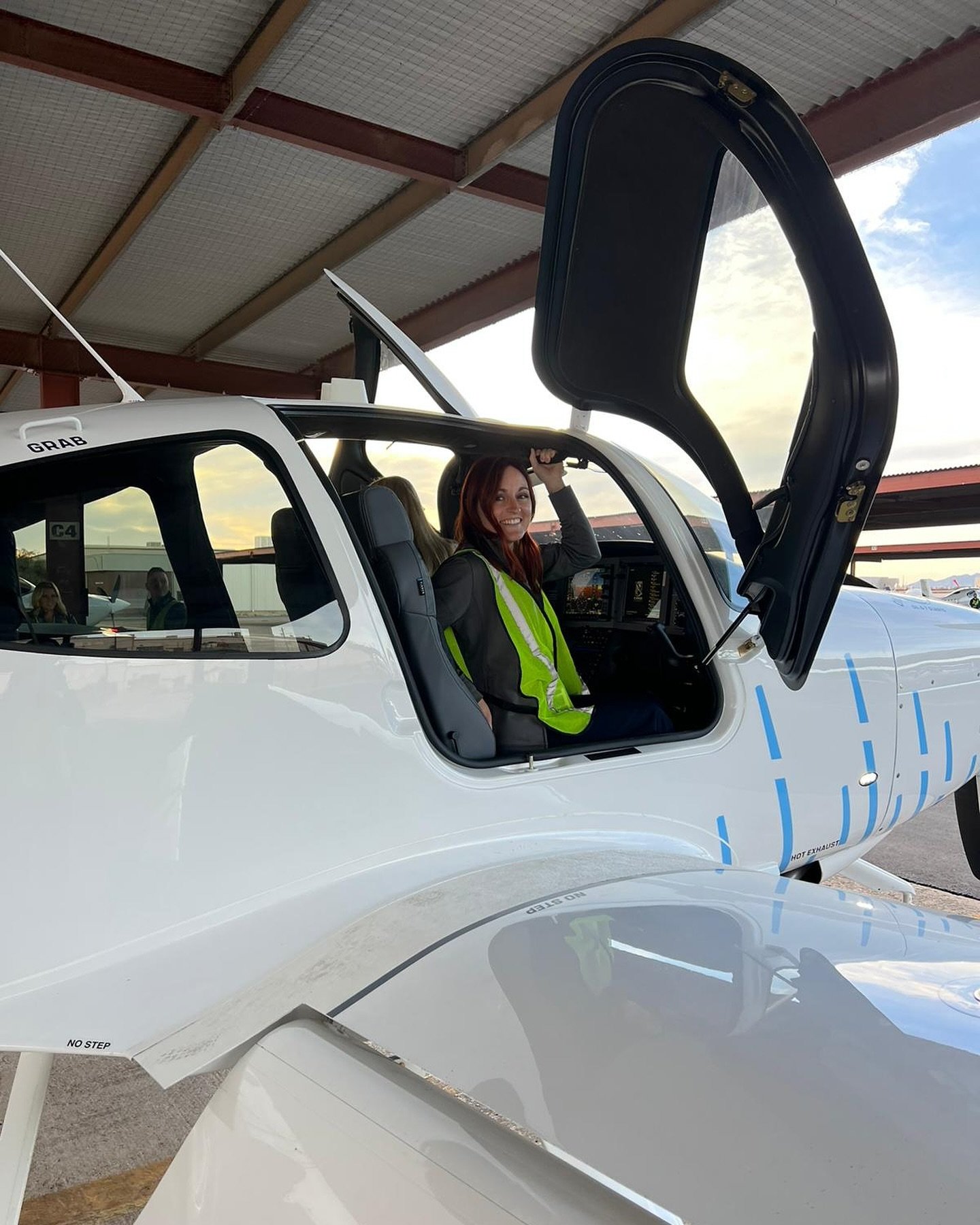 Congratulations to our Eco-Aviator Scholarship winner Megan at @unitedaviateacademy !

As a flight attendant for many years, Megan did the great individual work of separating recyclables, encouraging her crew to recycle, bringing her own reusable wat