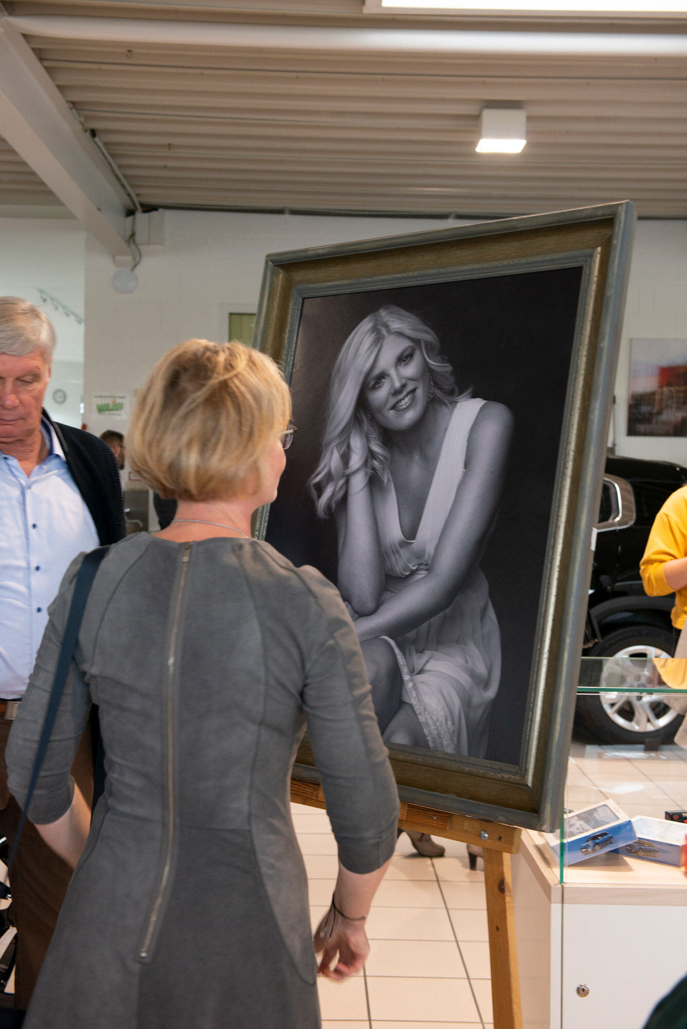 Vernissage_LydiaBoenisch_BusinesswomanPC0_1703.jpg