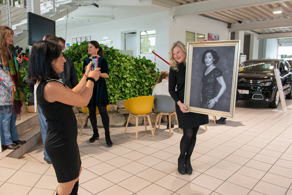 Vernissage_LydiaBoenisch_BusinesswomanPC0_1935.jpg