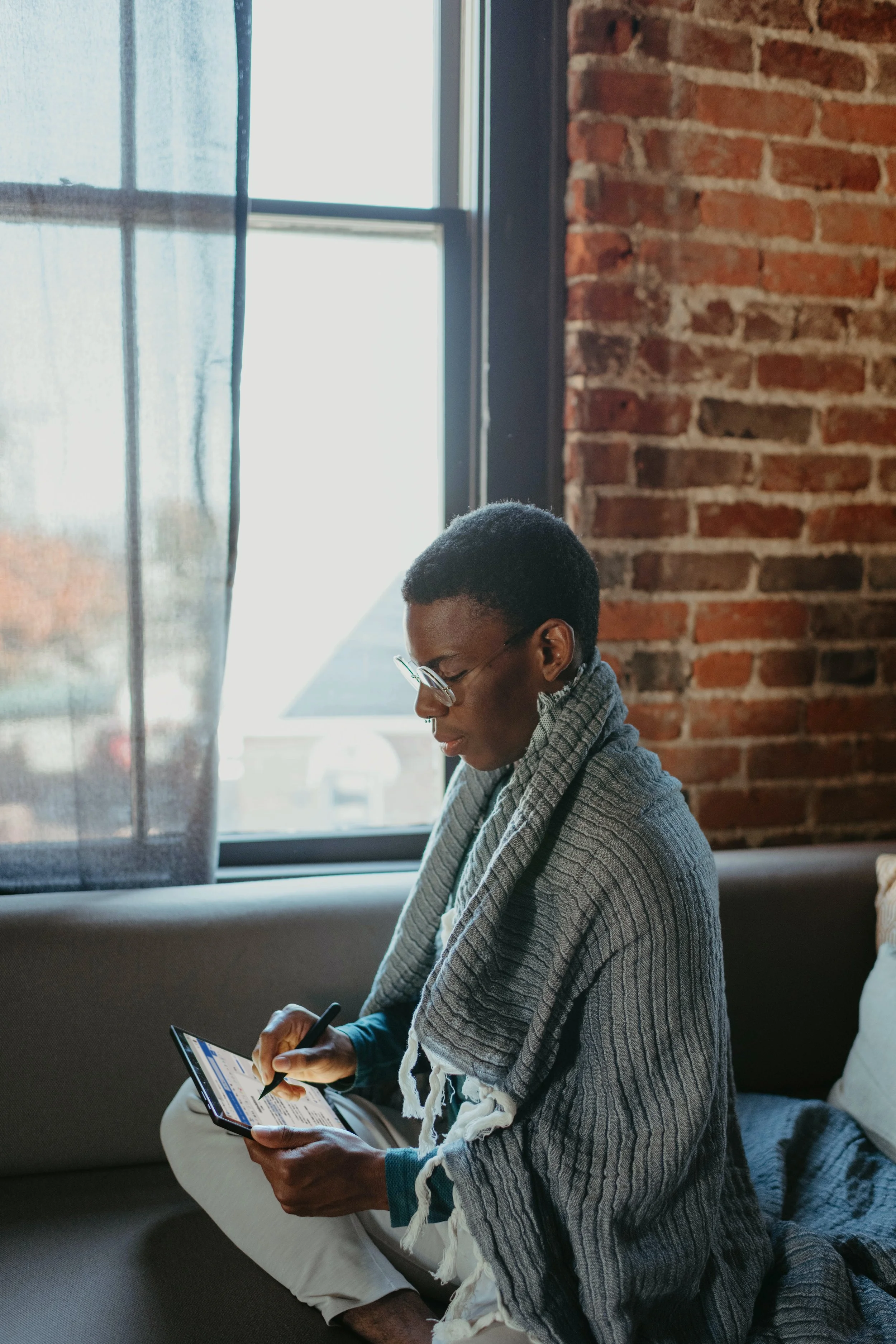 windows-XmQRK0d2eos-unsplash.jpg