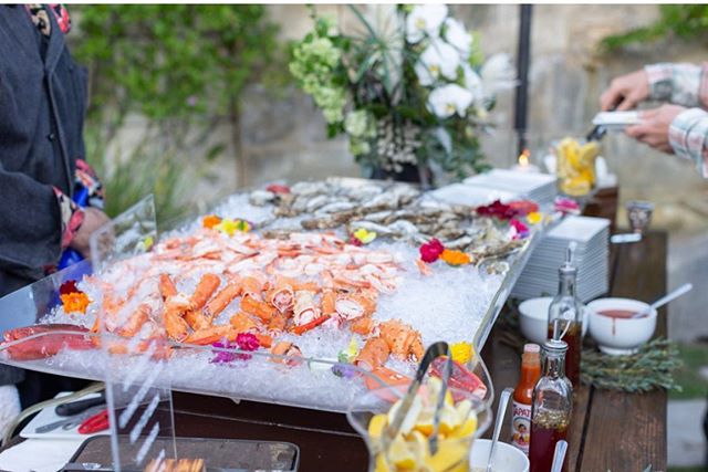 Our Seafood Bars are magical AF 🦀🐠🦞✨
.
.
.
📸: @lifeafterdusk
Hosted by: @greentableglobal
Designed, Produced &amp; Catered by: @criticschoicecatering 
Production &amp; AV/Lighting by: @bellevents
Event Rentals by: @chouraevents @lapinataparty @vi
