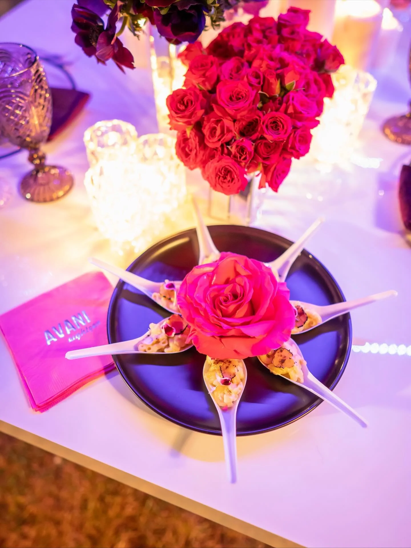 We made magic with our besties at BEST Events for Avani, and it was epic. 💋
The night was all about glam details, glowing lights, and food stations that stole the spotlight &mdash; from elegant appetizer spoons to our signature mini bites.

Serving 