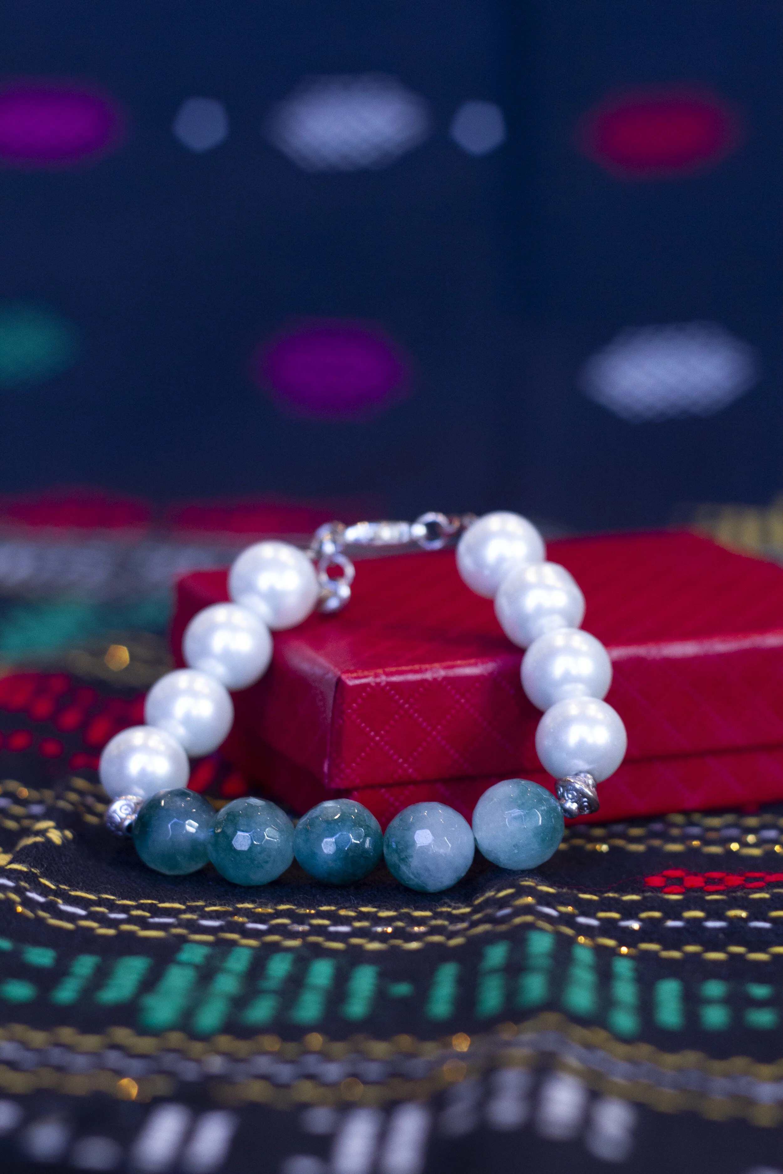 pearl white and green beads bracelet