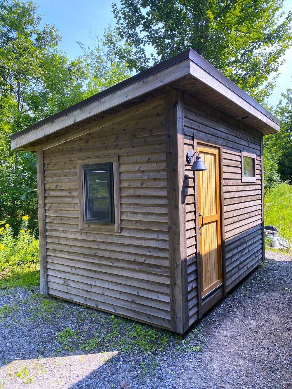 A custom sauna built by Driftless Sauna.