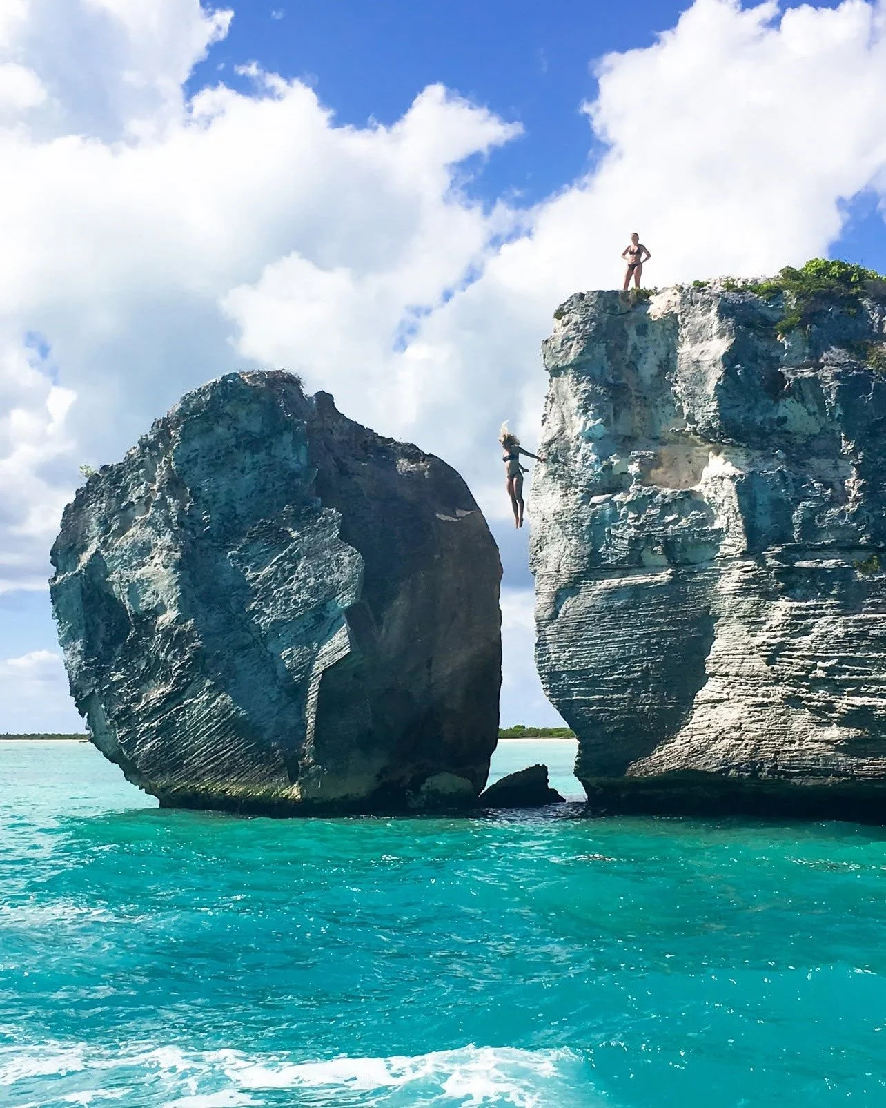Big jumps at split rock never disappoints - one of the favourite stops! Who&rsquo;s ready to take the leap?

#JumpIn #SplitRockFun #TurksAndCaicosVibes #SillyCreekMagic #OceanAdventures