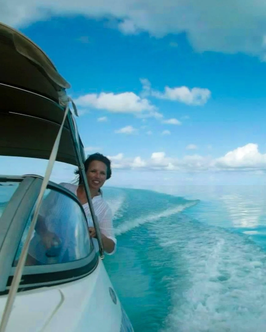 When paradise is too beautiful not to peek at 😍
Silly Creek private charters are designed completely around you. Snorkel, explore cliffs, swim or simply relax on deck with the most beautiful views in Turks and Caicos.

#PrivateBoatCharter #TurksAndC