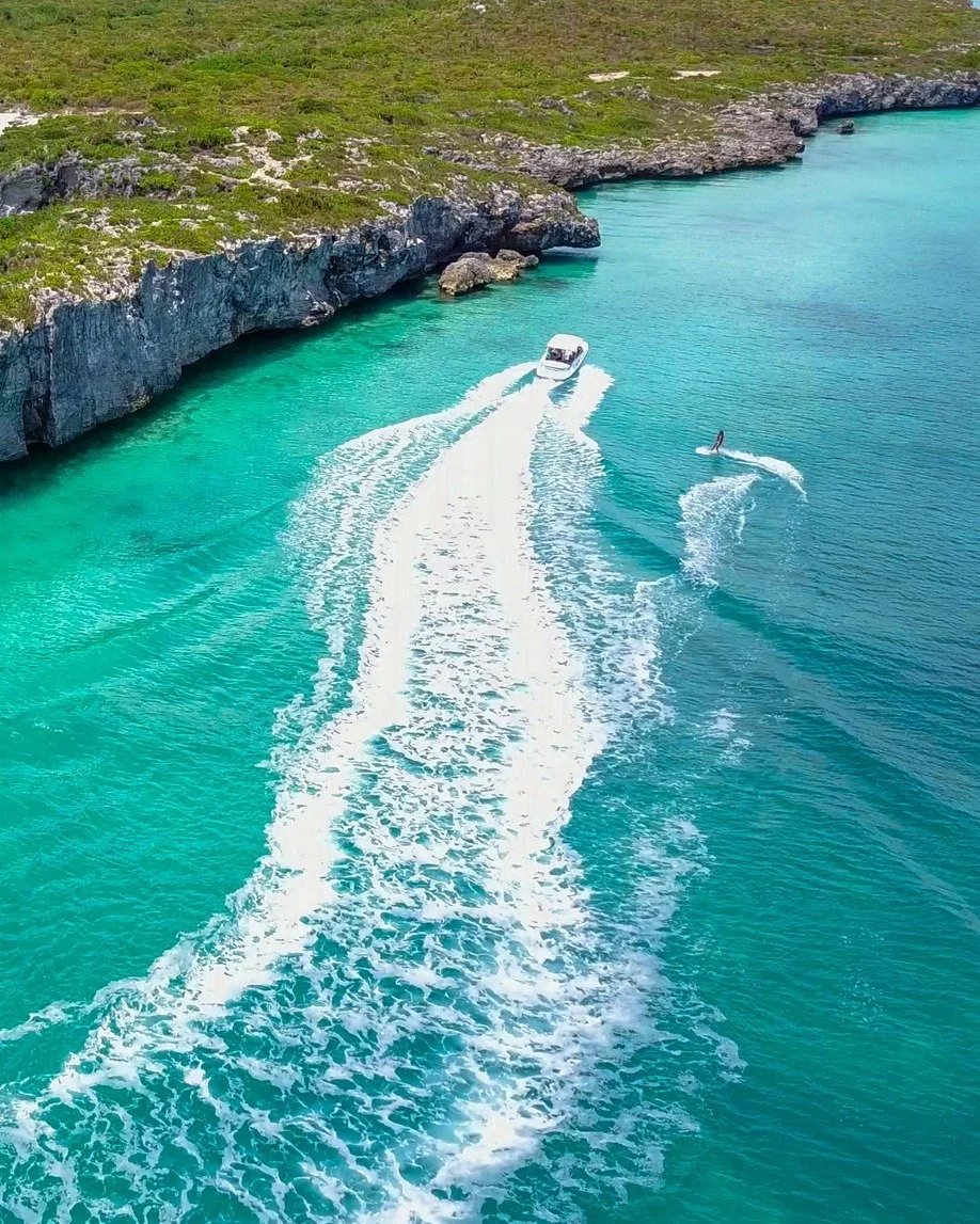 Action awaits on the water 💦
Wakeboarding, waterskiing, tubing and wake surf are all available on our private charters. Bring your energy and we&rsquo;ll handle the rest.

#WaterSportsTCI #TurksAndCaicos #SillyCreekWaterSports