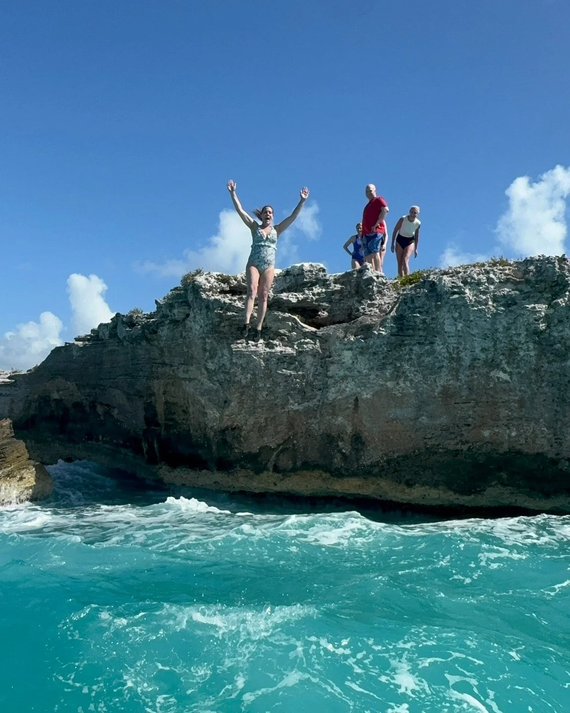 Just jump!

#CliffJumping #TurksAndCaicos #SillyCreekWaterSports