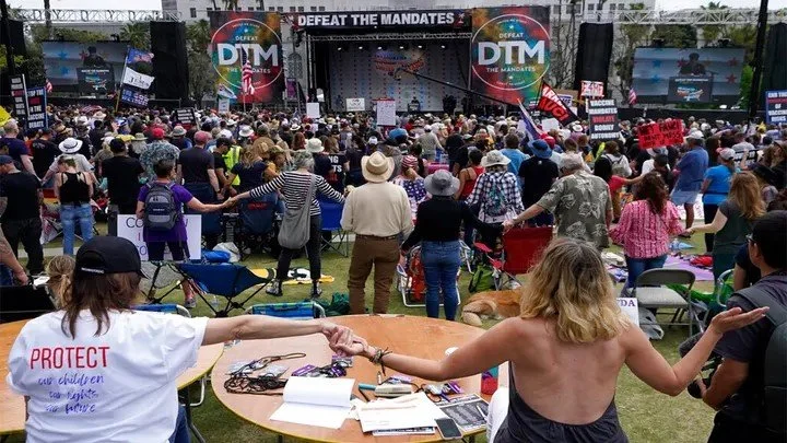 Defeat-the-Mandates-Crowd.jpeg